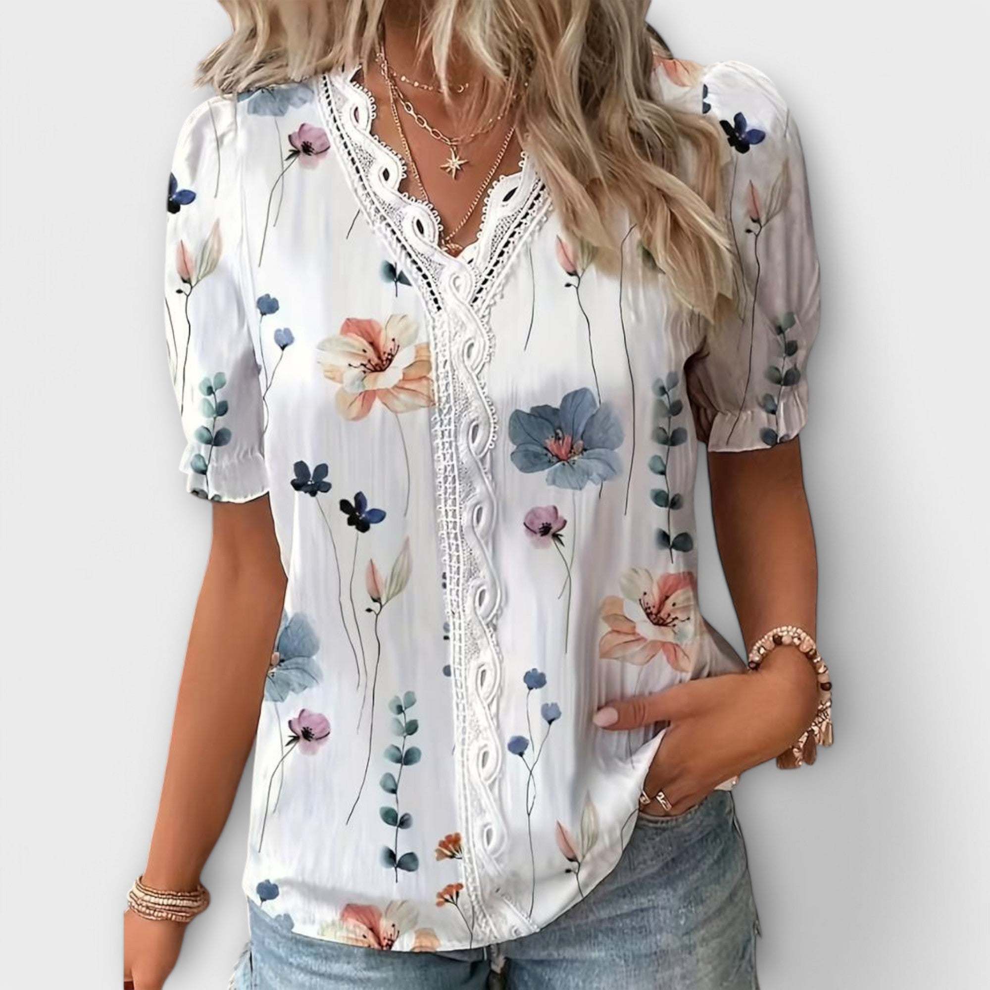 Emily - Motemessig Bluse med V-Hals