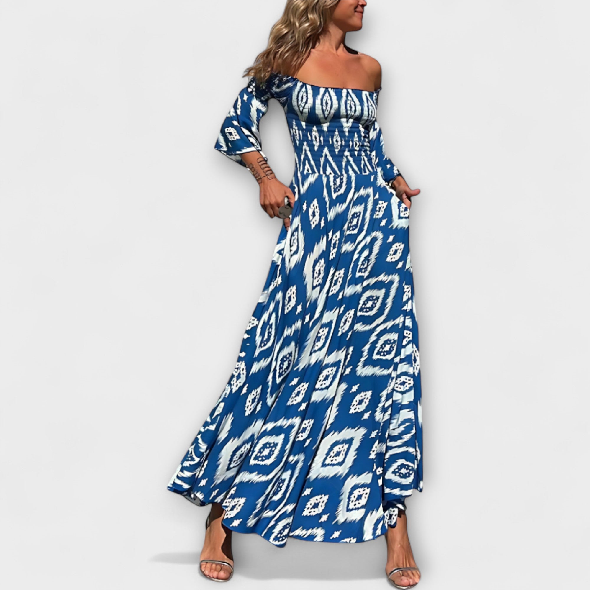 Bella - Off-Shoulder Kjole med Havblomster