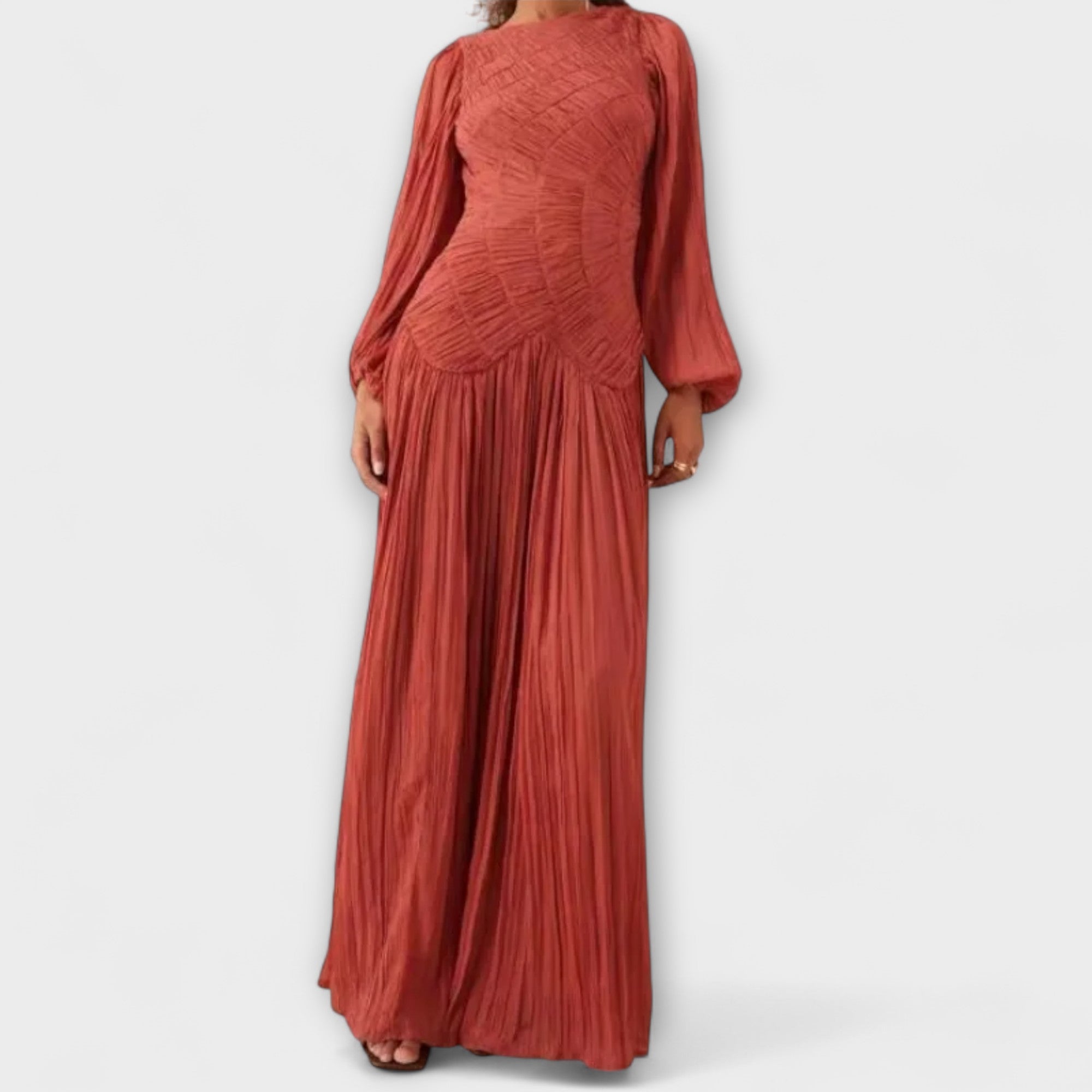 Elegant Plisserte Kjole med Lange Ermer