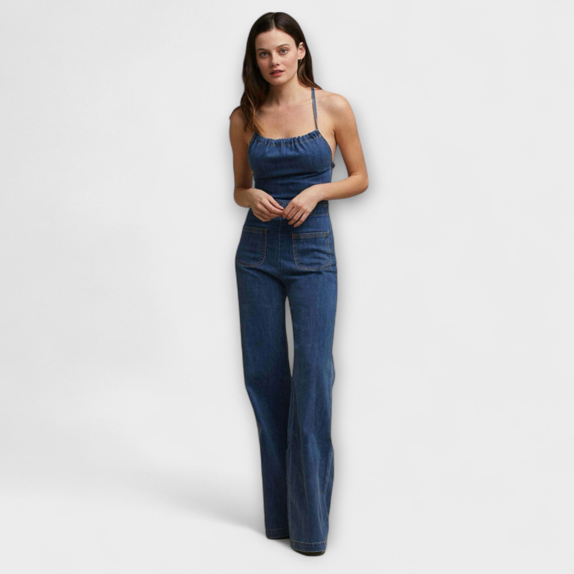 Julie - Flared Denim Jumpsuit med Knytedetalj
