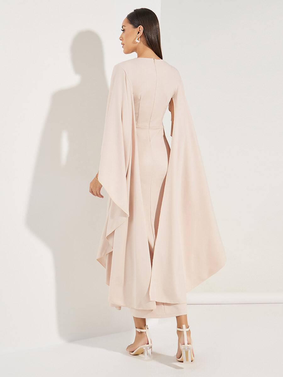 Rachel - Lys rosa midi-kjole med V-hals og chiffon-ermer