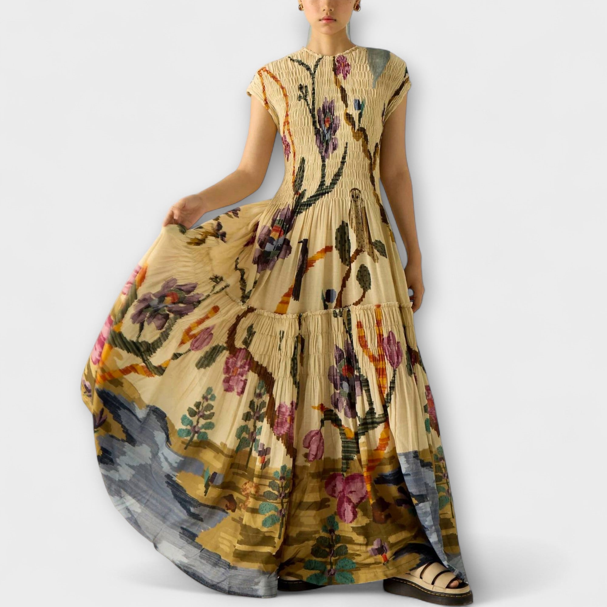 Amanda - Maxi Kjole med Plisserte Printdesign