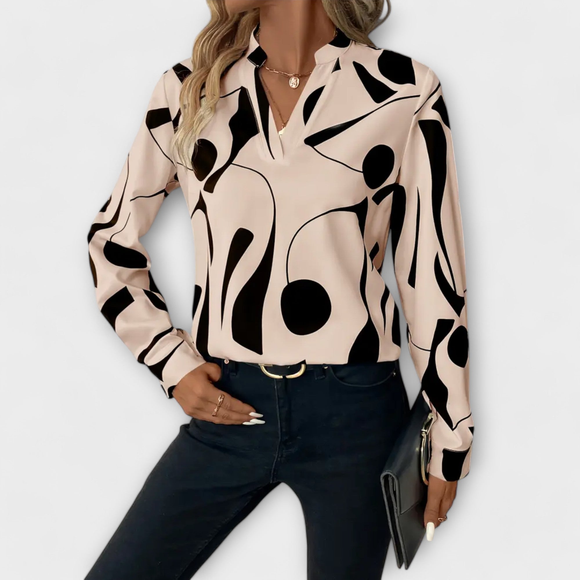 Elegant bluse med lange ermer og spiss hals