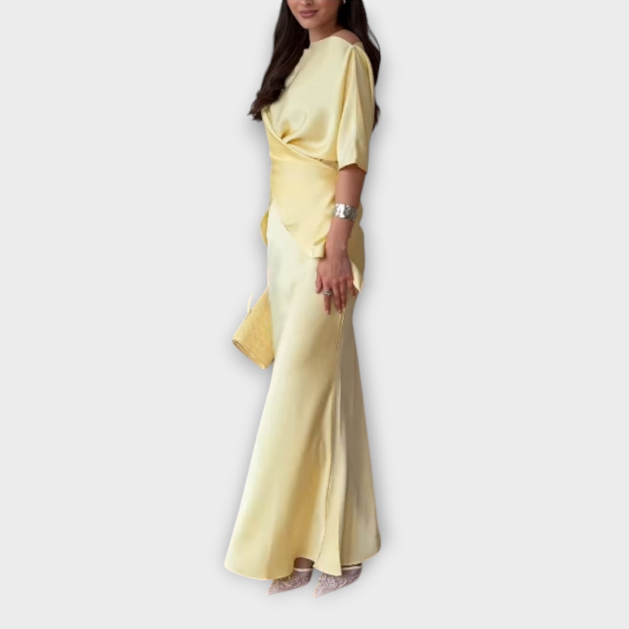 Finja - Off-Shoulder Topp med Knute Front og Skjørt Ensemble