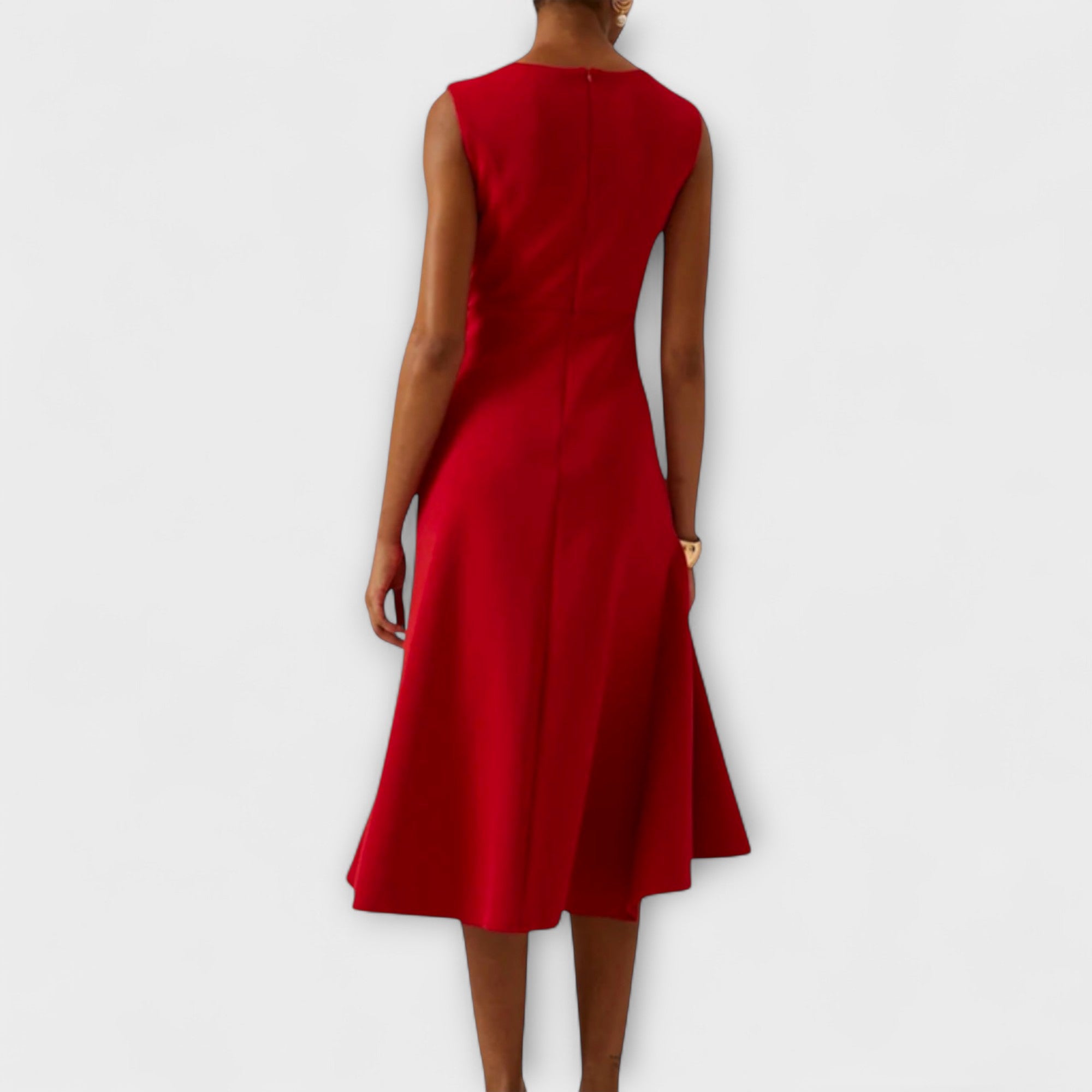 Juliette – Drapert Asymmetrisk Midi Kjole