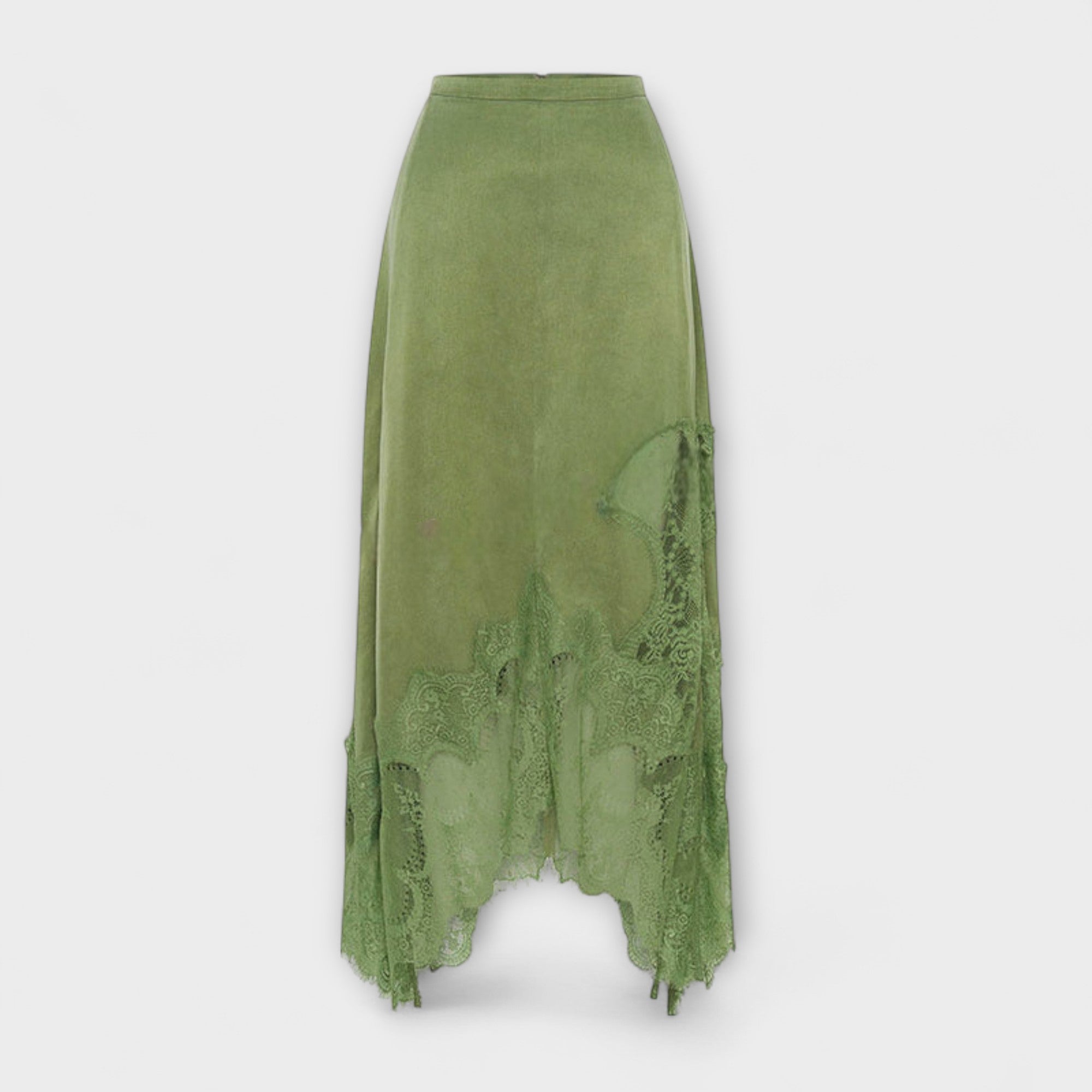 Kaia - Satinbluse med blondekant og plisserte detaljer i halsen