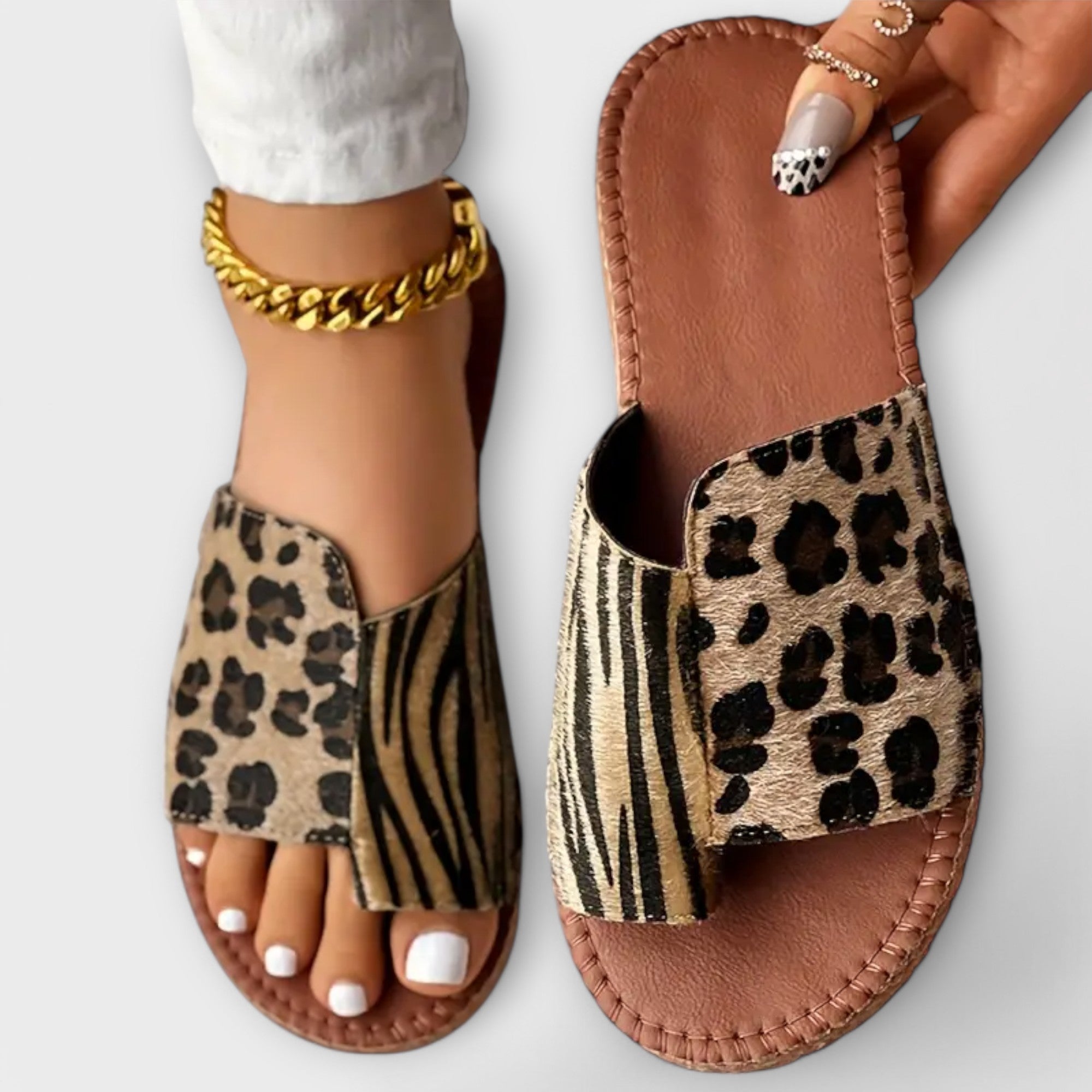 Stilige To-Fargede Sandaler med Leopardtrykk