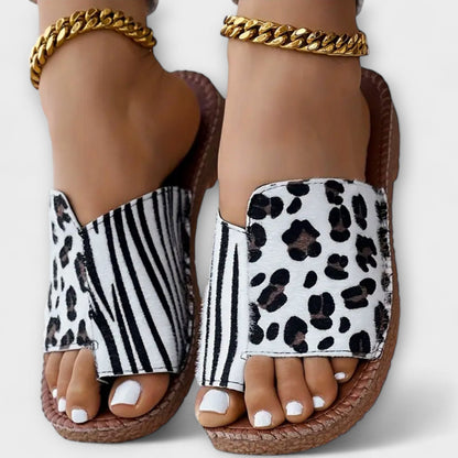 Stilige To-Fargede Sandaler med Leopardtrykk