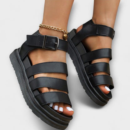 Renee – Sandaler med Flere Remmer og Spenne