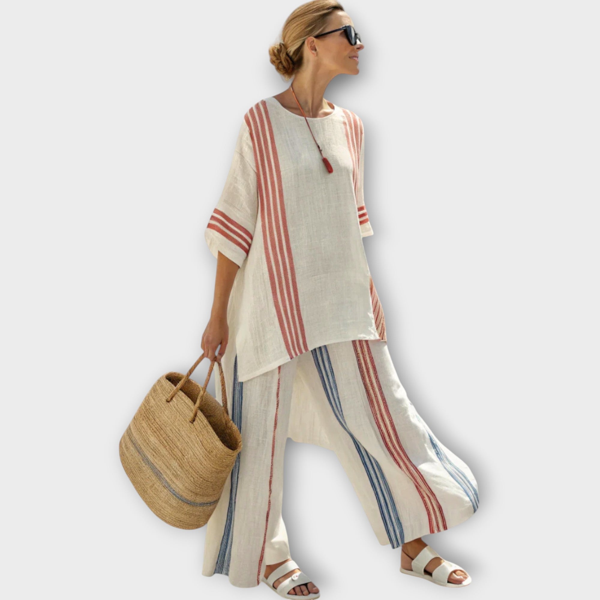 Anila - Elegant To-delt Sett med Stripete Design