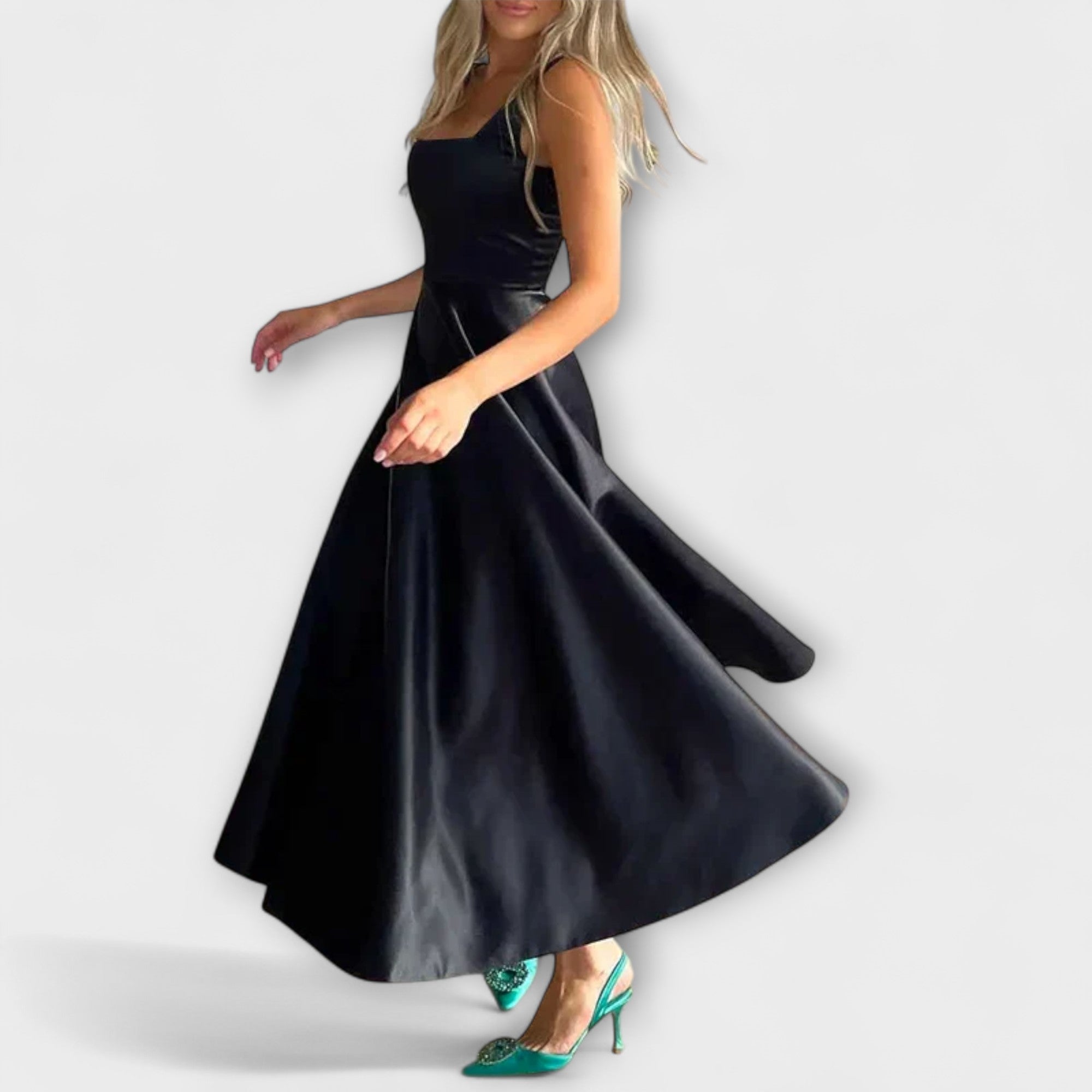Lumea – Elegant Midi Kjole
