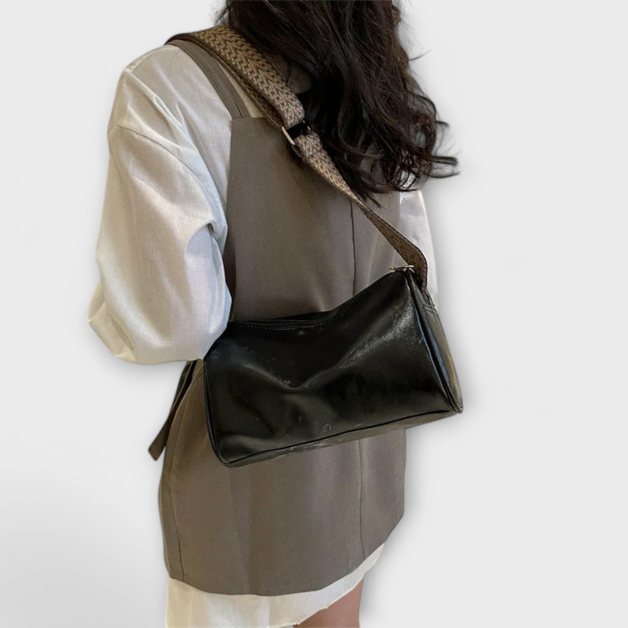 Aurellia. - Vintage Crossbody Bag
