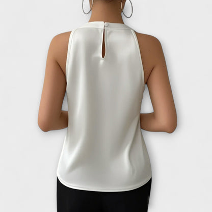 Skye - Chic Satinbluse med Off-Shoulder Design